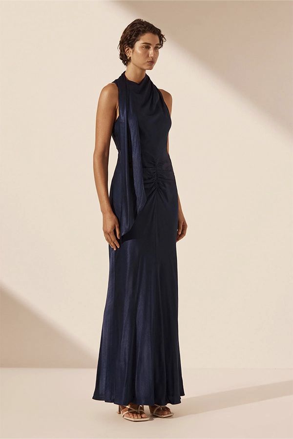 Vestido Largo con Pañuelo Azul Noche