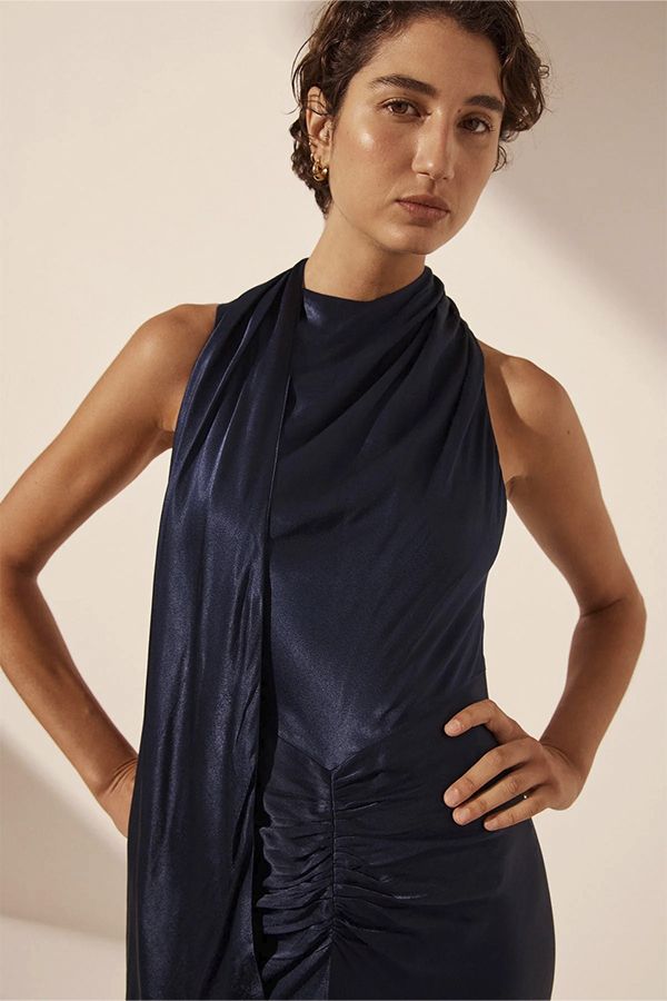 Vestido Largo con Pañuelo Azul Noche