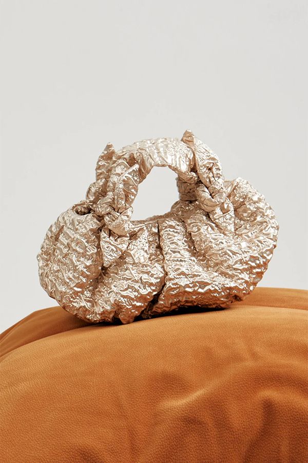 Bolso Bernatta Mini Plata Texturizada