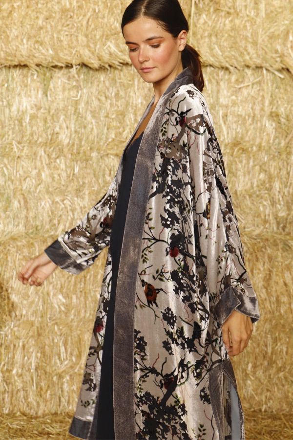 Abrigo Kimono Mimosa Largo Estampado Gris
