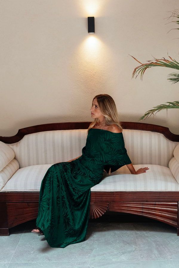 Vestido Carmen Esmeralda con Capa